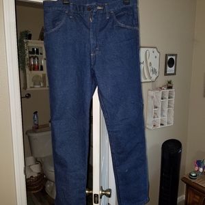 Rustler Jeans 32 x 32